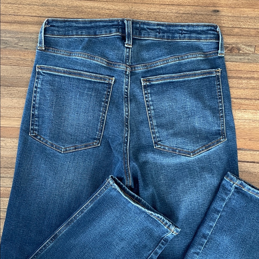 🩷Sale🩷Women’s High-Rise Dark Wash Straight Jeans - Like new - Size 10 - Picture 4 of 6